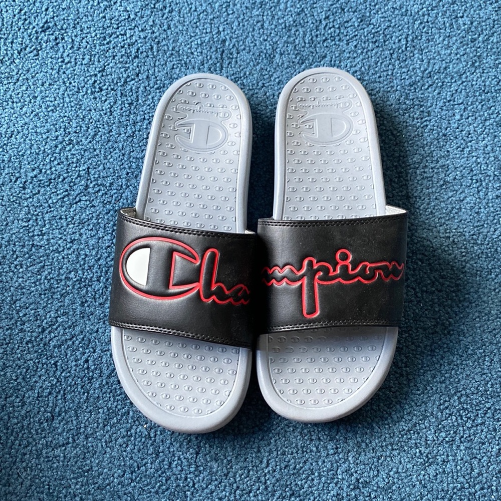 Champion Slides - Size 9 Men’s